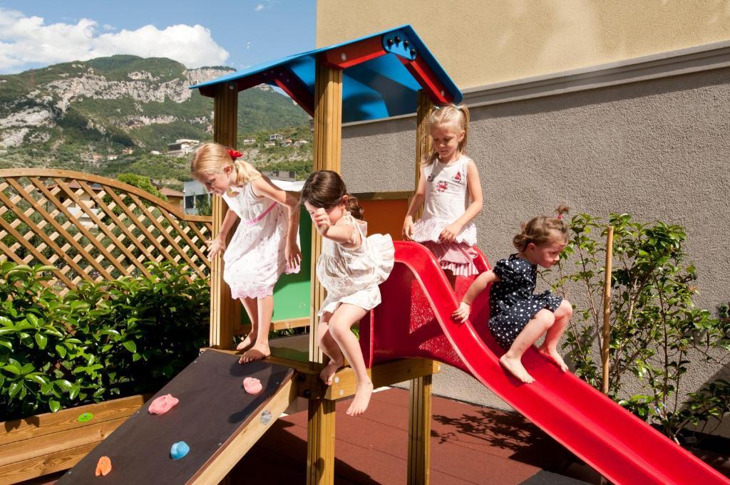 Residence Maroadi Torbole Sul Garda Екстер'єр фото