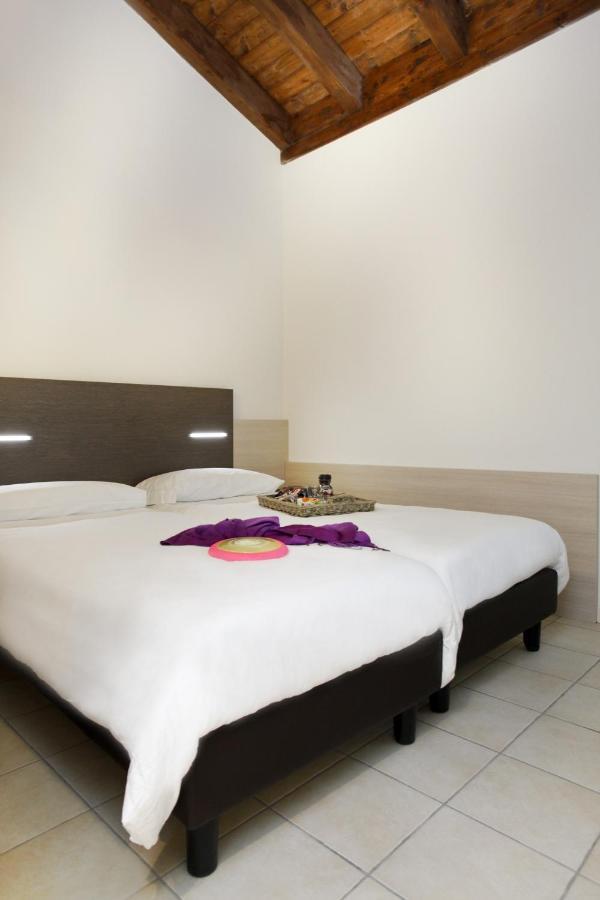 Residence Maroadi Torbole Sul Garda Екстер'єр фото