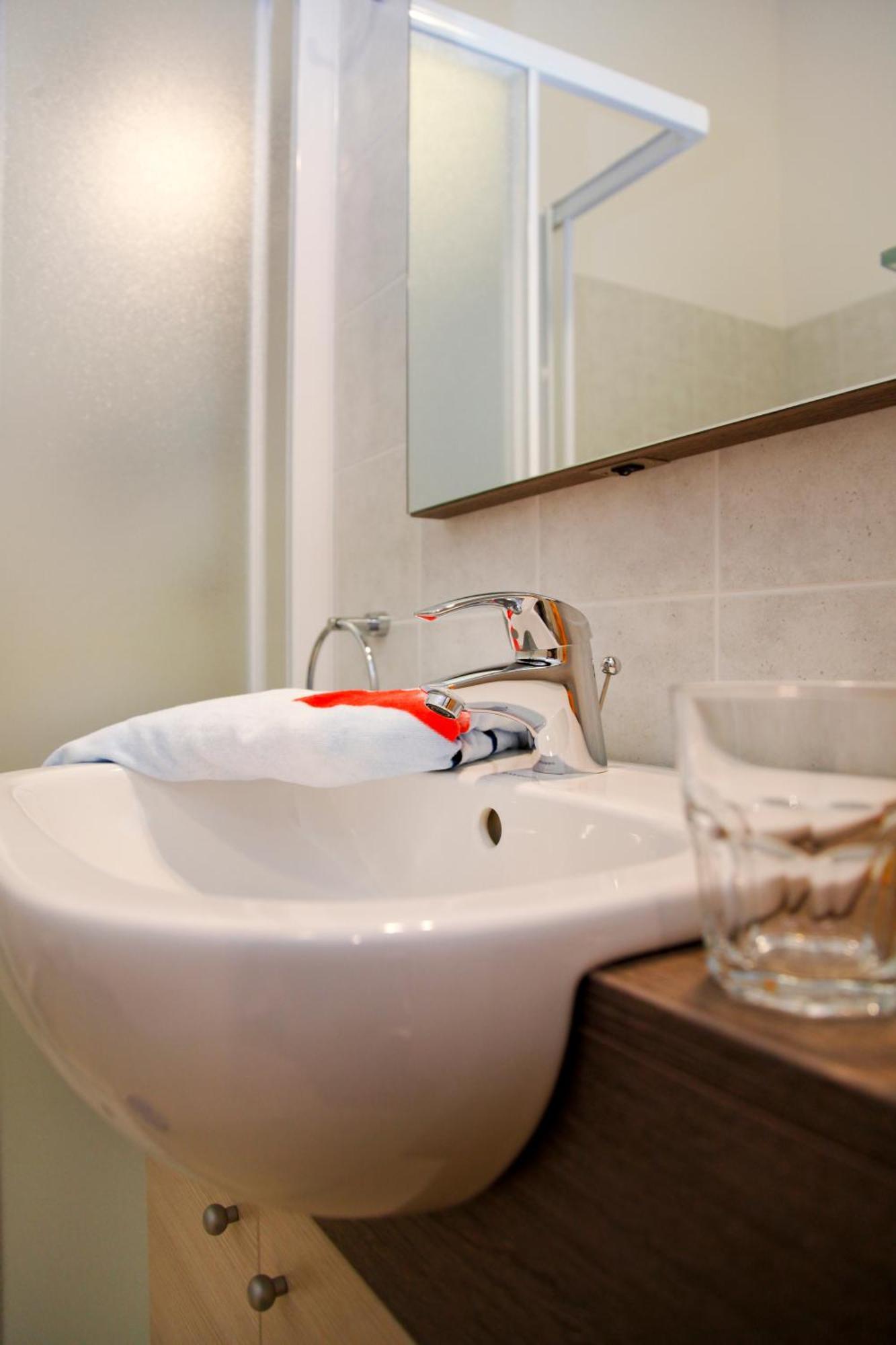 Residence Maroadi Torbole Sul Garda Екстер'єр фото