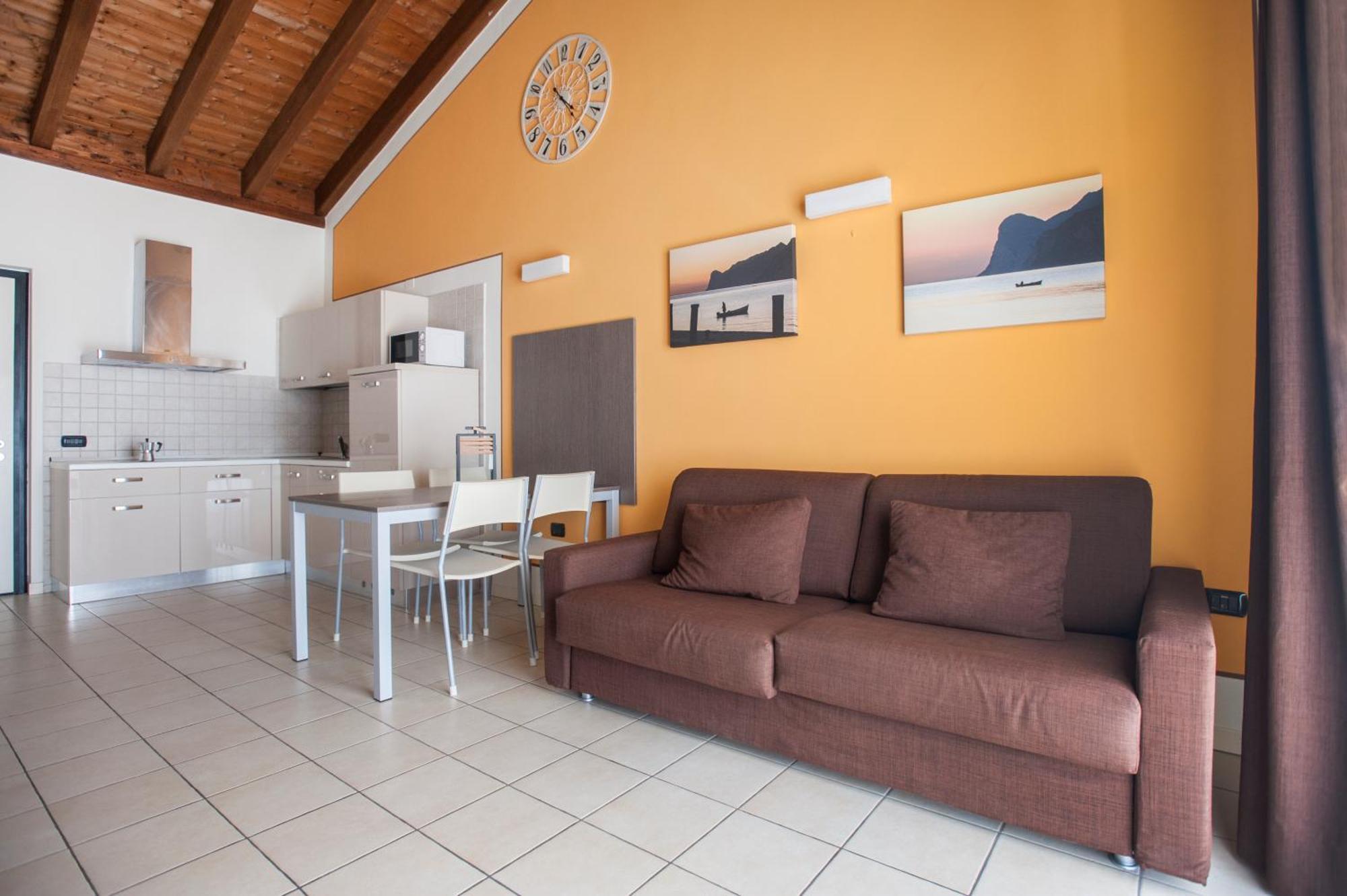 Residence Maroadi Torbole Sul Garda Екстер'єр фото