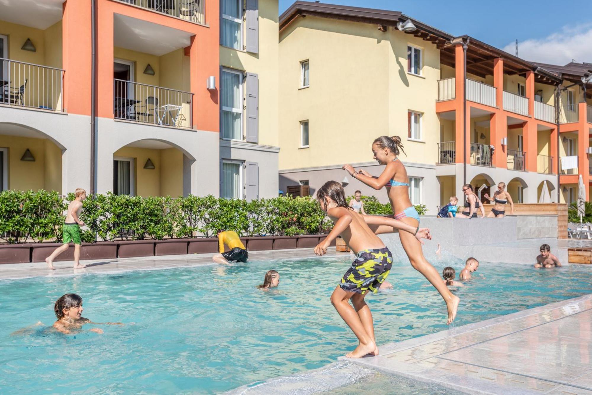 Residence Maroadi Torbole Sul Garda Екстер'єр фото