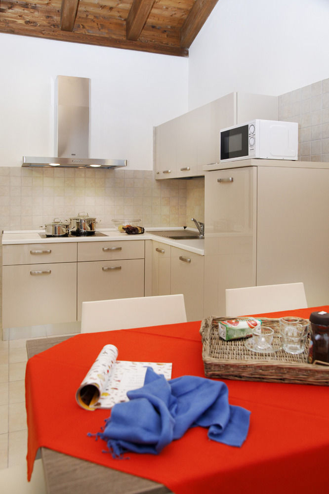 Residence Maroadi Torbole Sul Garda Екстер'єр фото